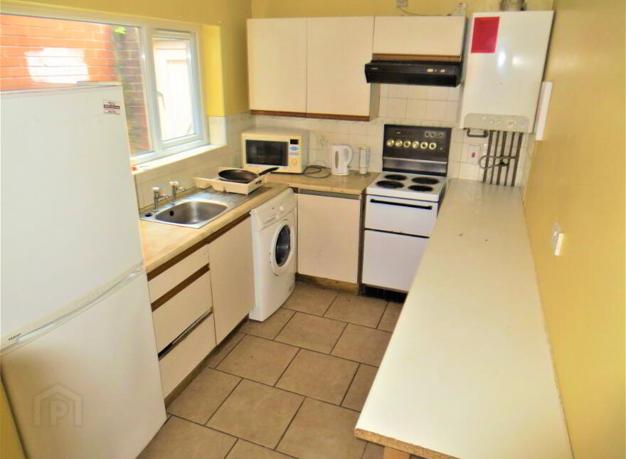 Great 5 Bedroom House, 26 Agincourt Street, Queens University Quarter, Belfast, BT7 1QA