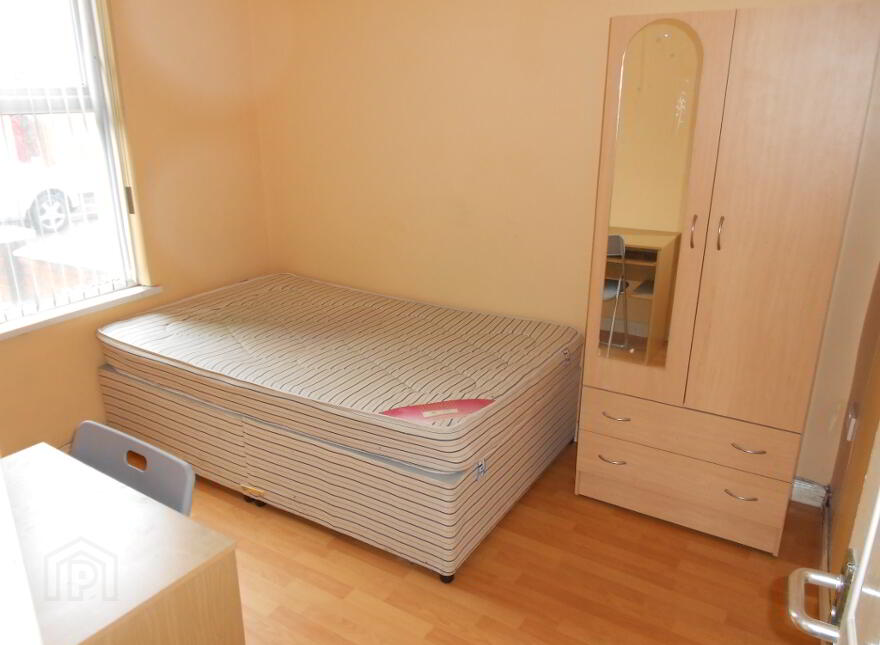 Great 5 Bedroom House, 26 Agincourt Street, Queens University Quarter, Belfast, BT7 1QA