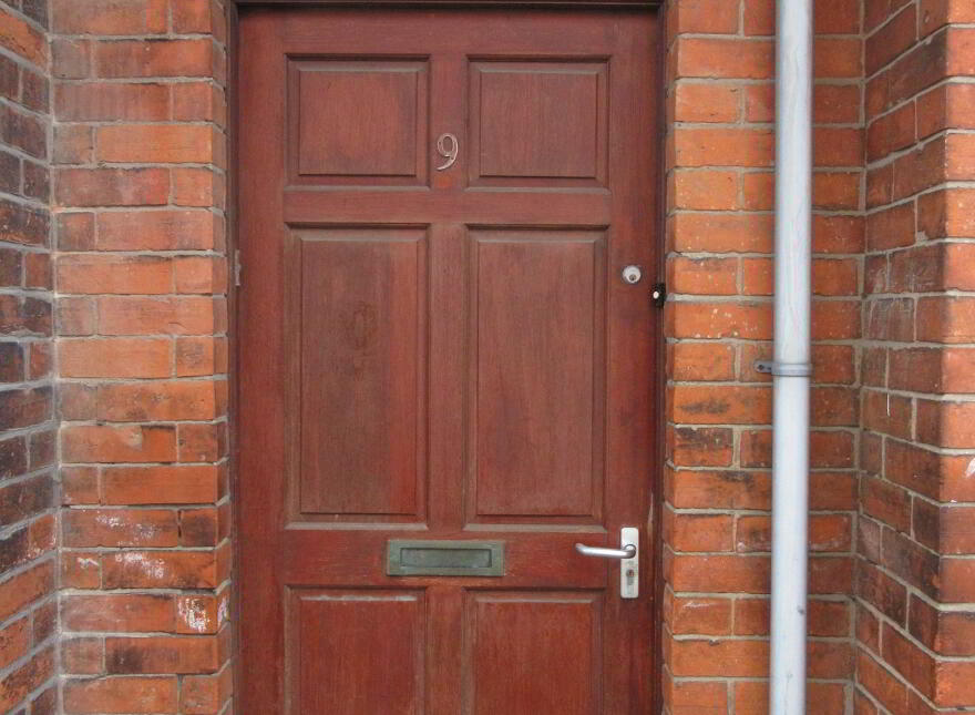 5 Bedroom Student House, 9 Canterbury Street, Botanic Area, Belfast, BT7 1LB