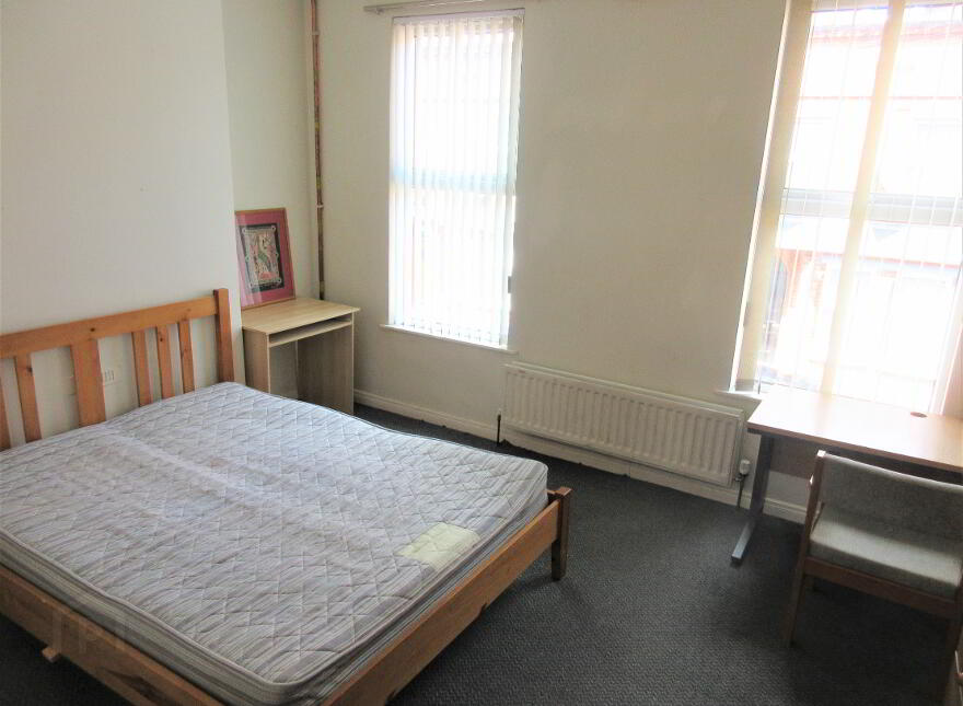 5 Bedroom Student House, 9 Canterbury Street, Botanic Area, Belfast, BT7 1LB