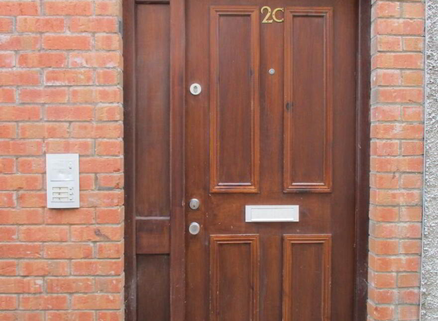 Great Apartment, 2c Dudley Street, University Quarter, Belfast, BT7 1GW
