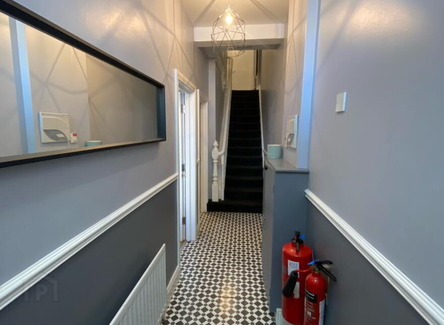 Great Accommodation, 54 Fitzroy Avenue, Queens University Quarter, Belfast, BT7 1HX