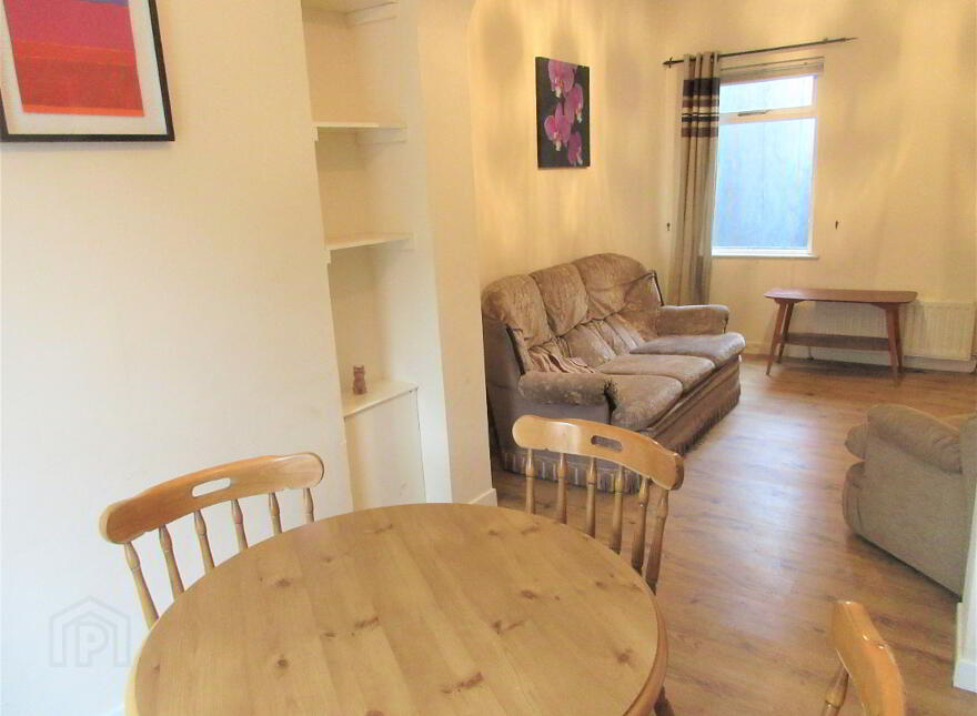 Great 2 Bedroom House, 7 Jerusalem Street, Queens University Quarter, Belfast, BT7 1QN
