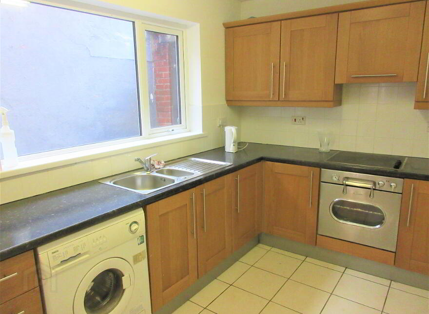 Great 2 Bedroom House, 7 Jerusalem Street, Queens University Quarter, Belfast, BT7 1QN