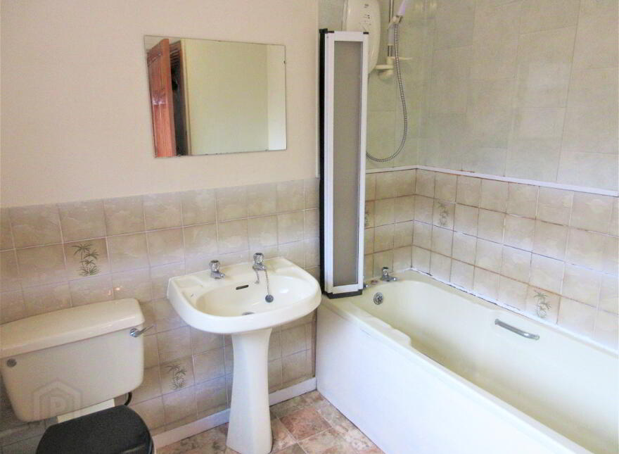 Great 2 Bedroom House, 7 Jerusalem Street, Queens University Quarter, Belfast, BT7 1QN