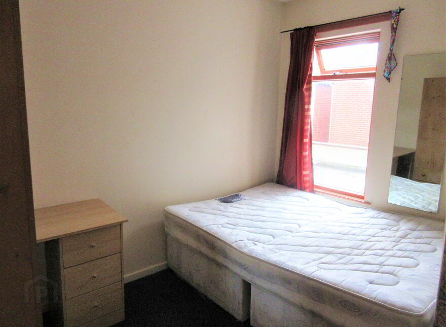 Great 2 Bedroom House, 7 Jerusalem Street, Queens University Quarter, Belfast, BT7 1QN