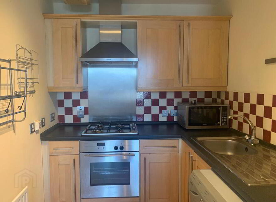 Aa4, 4 Whitehall Square, Belfast, BT12 5EU
