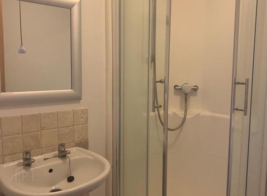 Aa4, 4 Whitehall Square, Belfast, BT12 5EU
