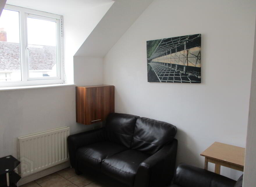 Great 3 Bedroom Apartment, 34C Magdala Street, Queens University Quart...Belfast, BT7 1PU