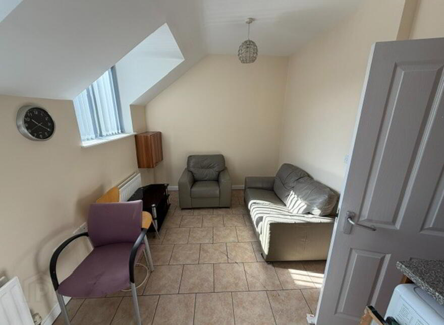 Great 3 Bedroom Apartment, 34C Magdala Street, Queens University Quart...Belfast, BT7 1PU