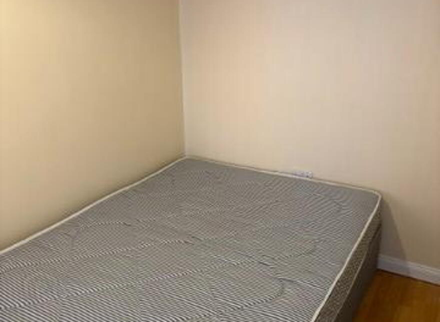 Great 3 Bedroom Apartment, 34C Magdala Street, Queens University Quart...Belfast, BT7 1PU