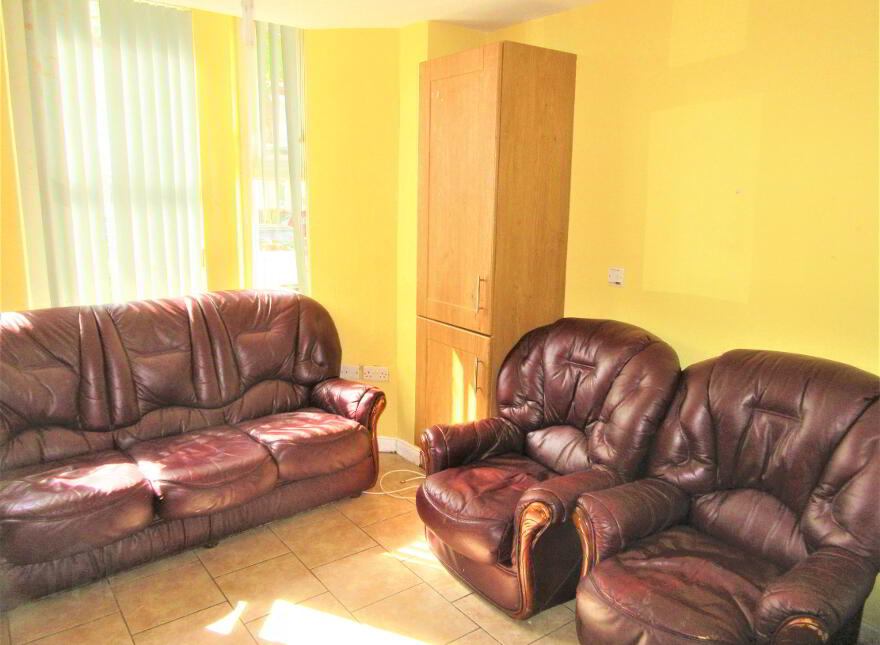 4 Bedroom Apartment, 66A Rugby Avenue, Queens Quarter, Belfast, BT7 1GZ
