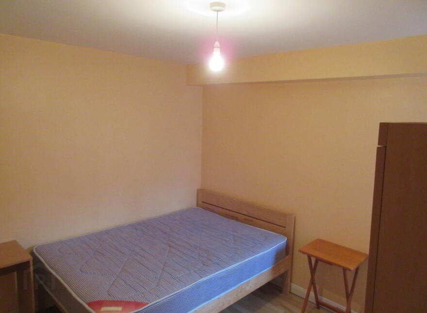 Great 4 Bedroom Apartment, 66B Rugby Avenue, University Quarter, Belfast, BT7 1GZ