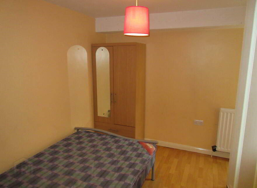 Great Apartment, 68c University Avenue, Queens Quarter, Belfast, BT7 1GY
