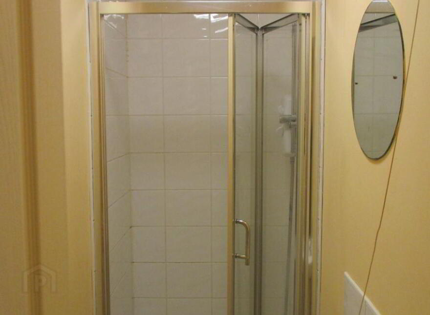 Great 4 Bedroom Apartment, 68A University Avenue, Queens Quarter, Belfast, BT7 1GY