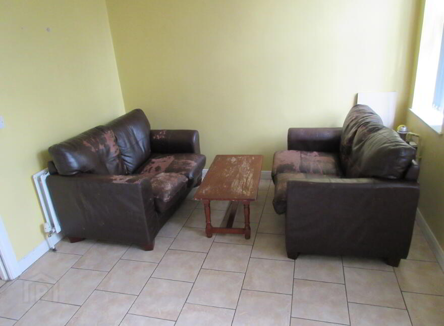 Great Apartment, 68B University Avenue, Queens University Quarter, Belfast, BT7 1GY