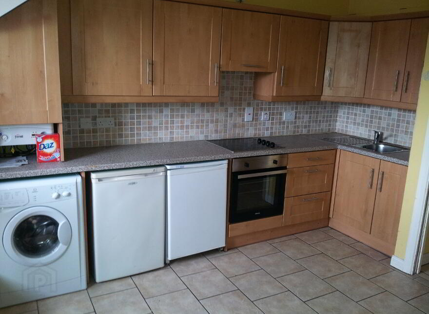 Great Apartment, 68B University Avenue, Queens University Quarter, Belfast, BT7 1GY