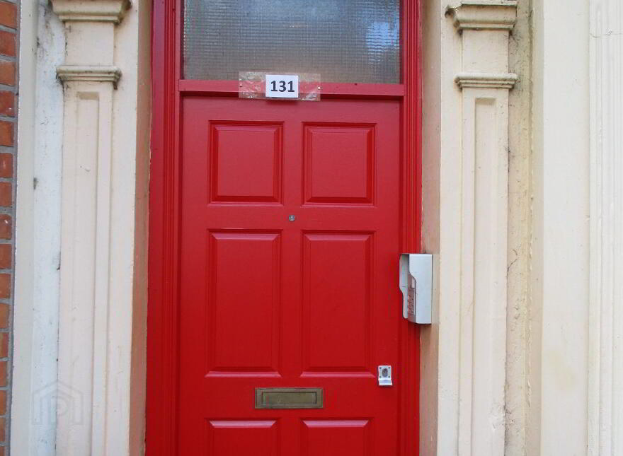 Great Apartment, 131C University Avenue, Queens University Quarter, Belfast, BT7 1GZ