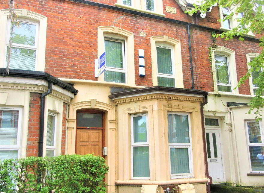 Great Apartment, 131b University Avenue, Queens Quarter, Belfast, BT7 1GZ photo