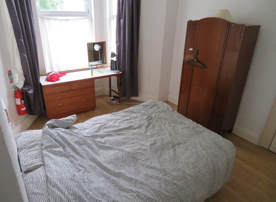13 Agincourt Avenue, Holylands, Belfast, BT7 1QA