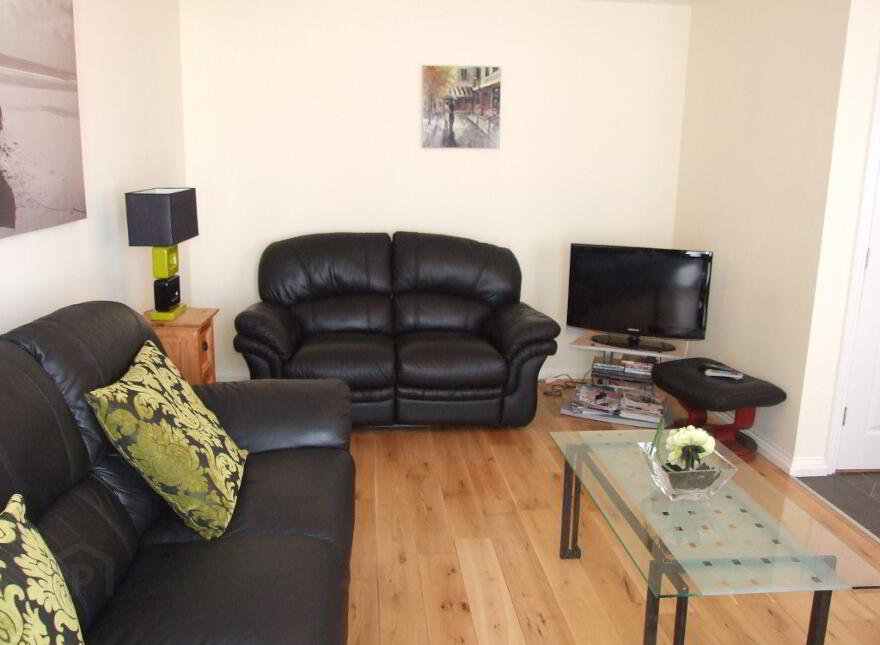37 Old Castle Court (Student Let), Portrush, BT56 8GR