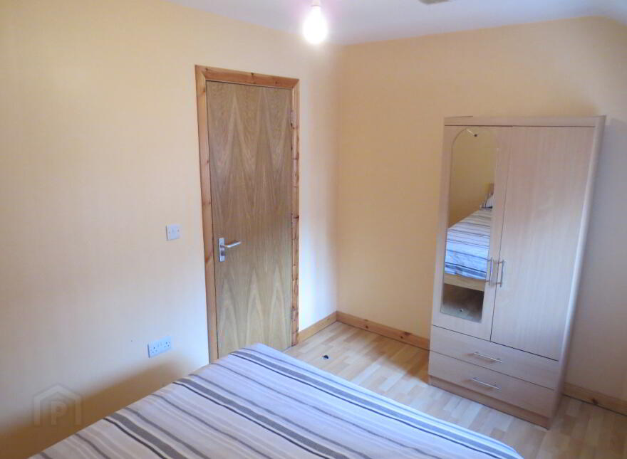 Great 3 Bedroom Apartment, 2A Carmel Street, University Quarter!, Belfast, BT7 1QE