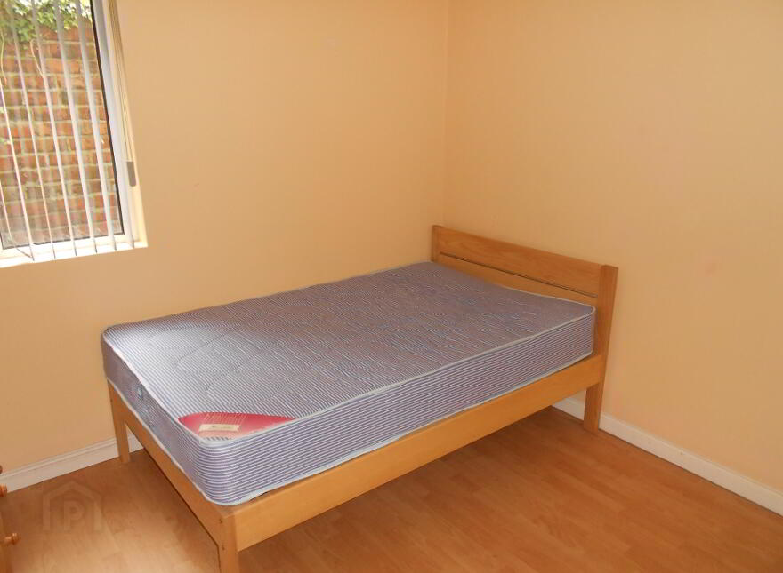 Great Apartment, 122a Fitzroy Avenue, Queens Quarter!, Belfast, BT7 1HX