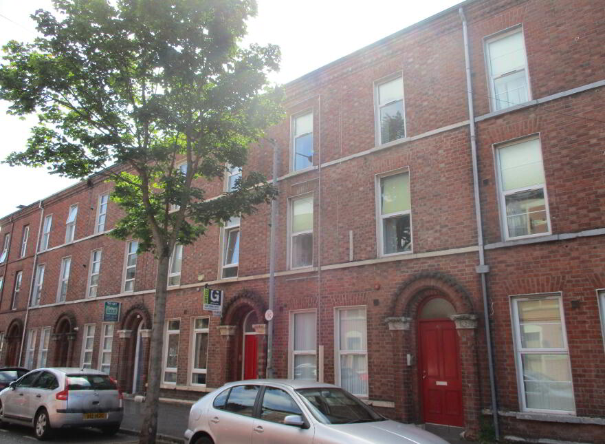 New Build Apartment, 80d Fitzroy Avenue, Queens ~ Quarter, Belfast, BT7 1HX photo