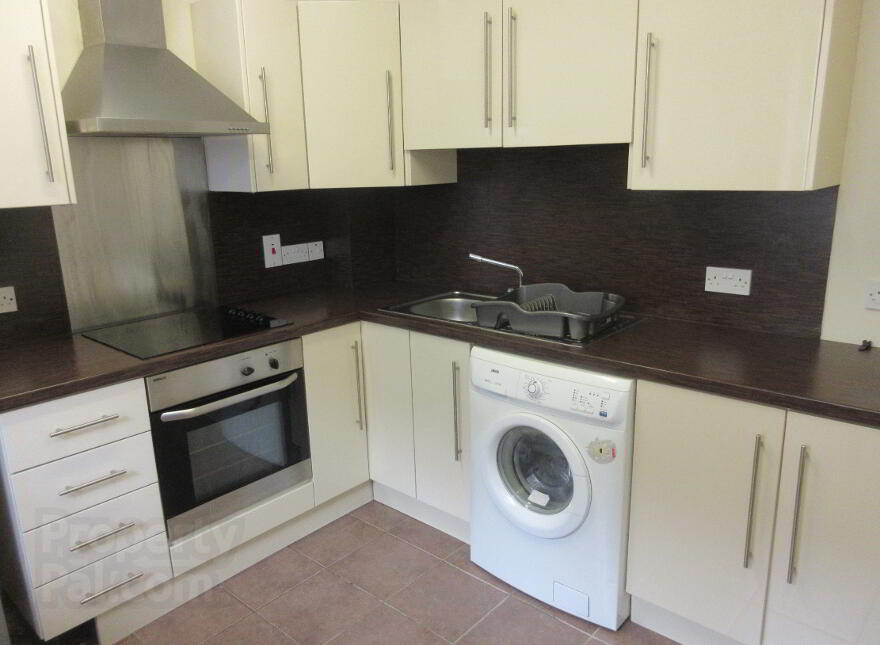 New Build Apartment, 4a Magdala Street, Queens Quarter, Belfast, BT7 1PU photo