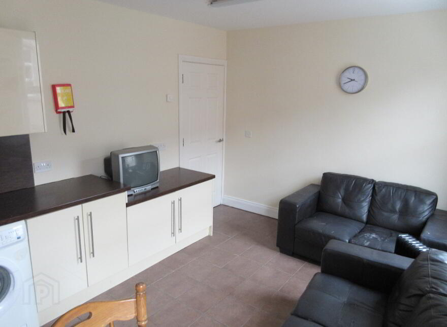 Upstairs Apartment, 4B Magdala Street, University Quarter, Belfast, BT7 1PU