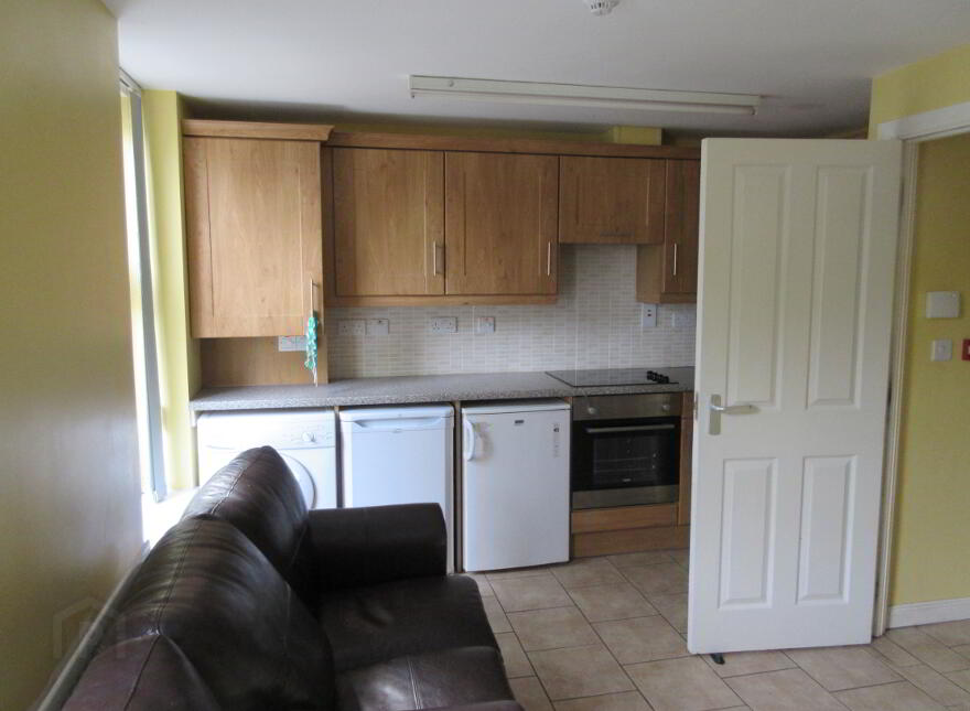 New Build Apartment, 76b Rugby Avenue, Queens Quarter, Belfast, BT7 1RG