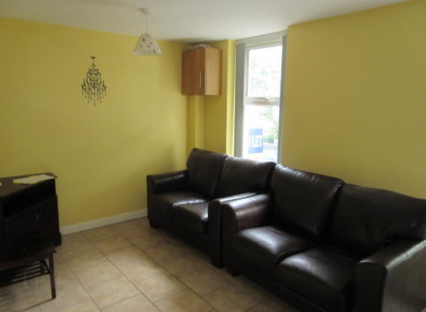 New Build Apartment, 76b Rugby Avenue, Queens Quarter, Belfast, BT7 1RG