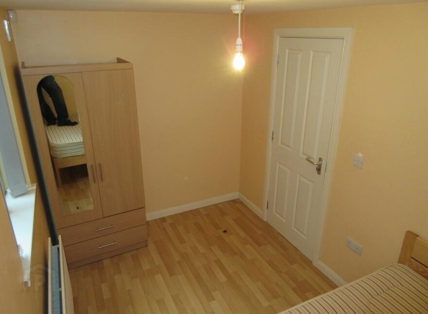 New Build Apartment, 76b Rugby Avenue, Queens Quarter, Belfast, BT7 1RG