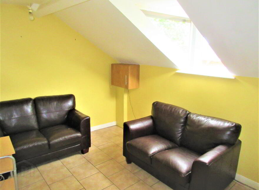 New Build Apartment, 76c Rugby Avenue, Queens Quarter, Belfast, BT7 1RG