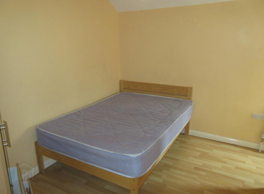 New Build Apartment, 76c Rugby Avenue, Queens Quarter, Belfast, BT7 1RG
