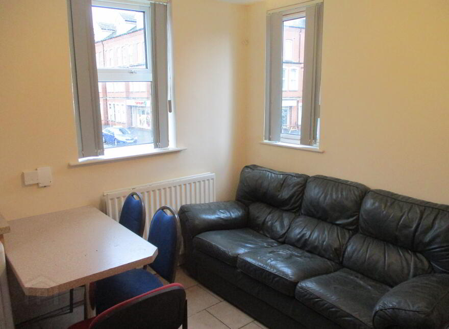 3 Bedroom Apartment, 26B University Avenue, Queens Quarter, Belfast, BT7 1GY