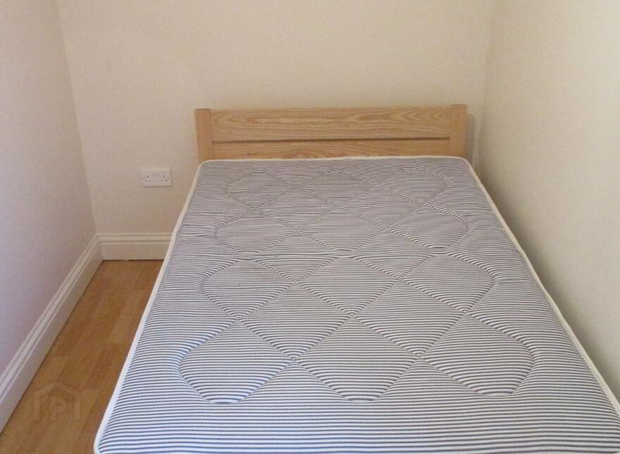 3 Bedroom Apartment, 26B University Avenue, Queens Quarter, Belfast, BT7 1GY