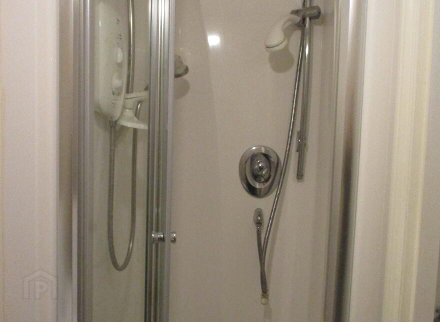3 Bedroom Apartment, 26B University Avenue, Queens Quarter, Belfast, BT7 1GY