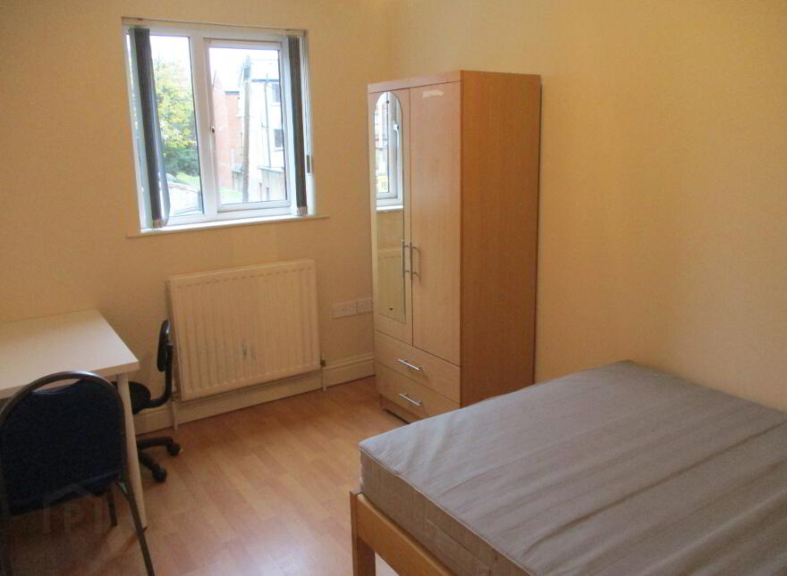 3 Bedroom Apartment, 26B University Avenue, Queens Quarter, Belfast, BT7 1GY