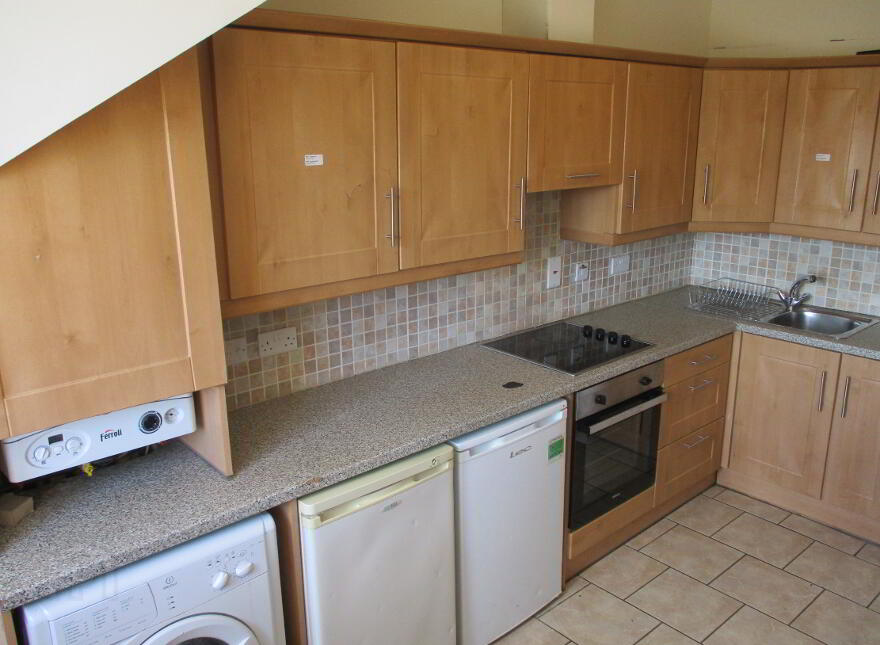 Great Apartment, 68c University Avenue, Queens Quarter, Belfast, BT7 1GY