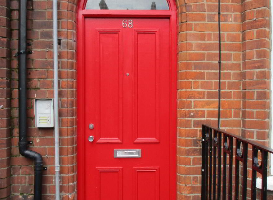 Great Apartment, 68c University Avenue, Queens Quarter, Belfast, BT7 1GY