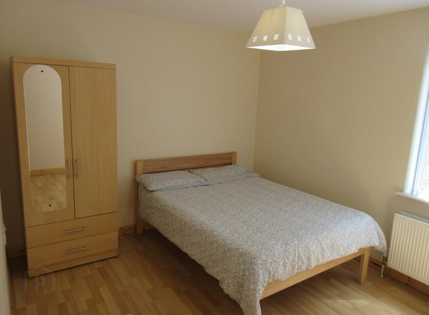 Great Apartment, 165e University Street, Queens Quarter, Belfast, BT7 1HR