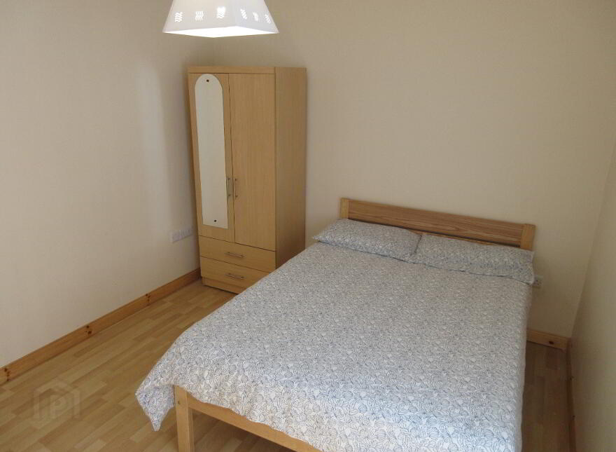 Great Apartment, 165e University Street, Queens Quarter, Belfast, BT7 1HR