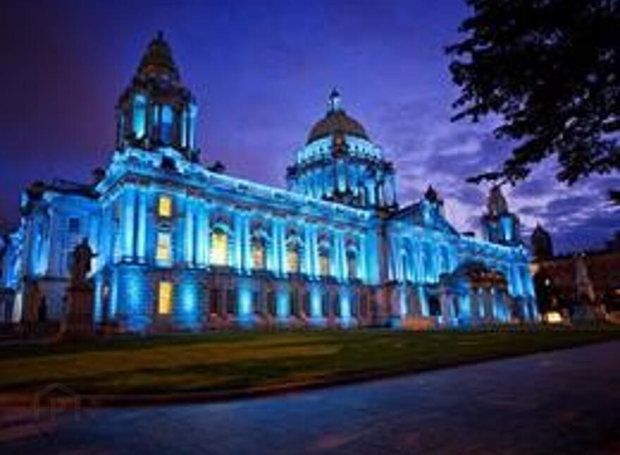 Great Apartment, 165e University Street, Queens Quarter, Belfast, BT7 1HR