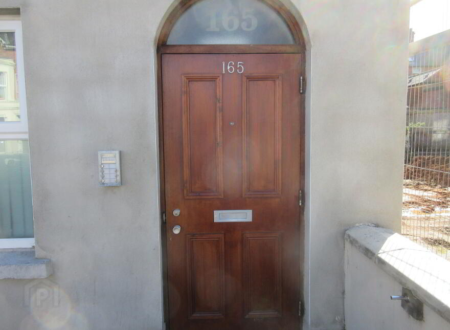 Great Apartment, 165e University Street, Queens Quarter, Belfast, BT7 1HR