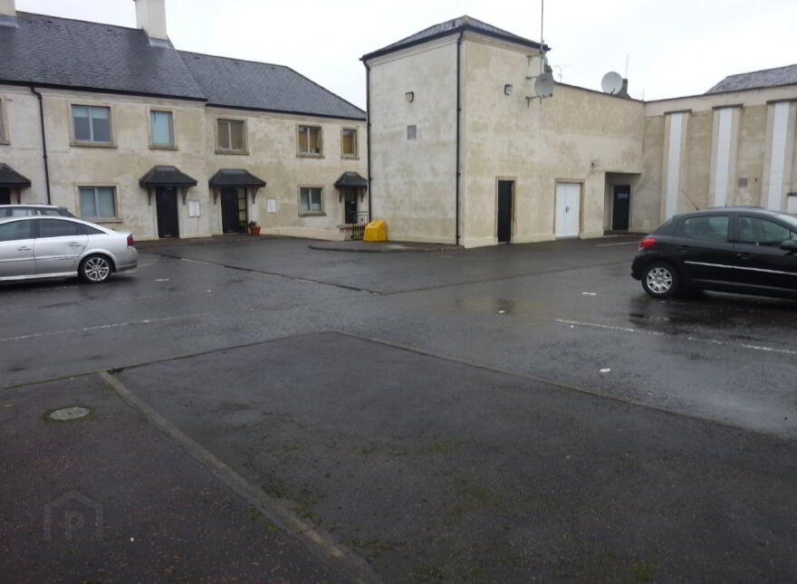 10 Castle Place, Enniskillen, BT74 7NP