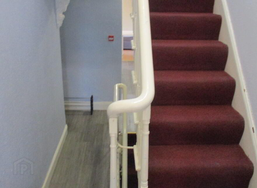 Great Apartment, 36B University Avenue, Queens Quarter, Belfast, BT7 1GY