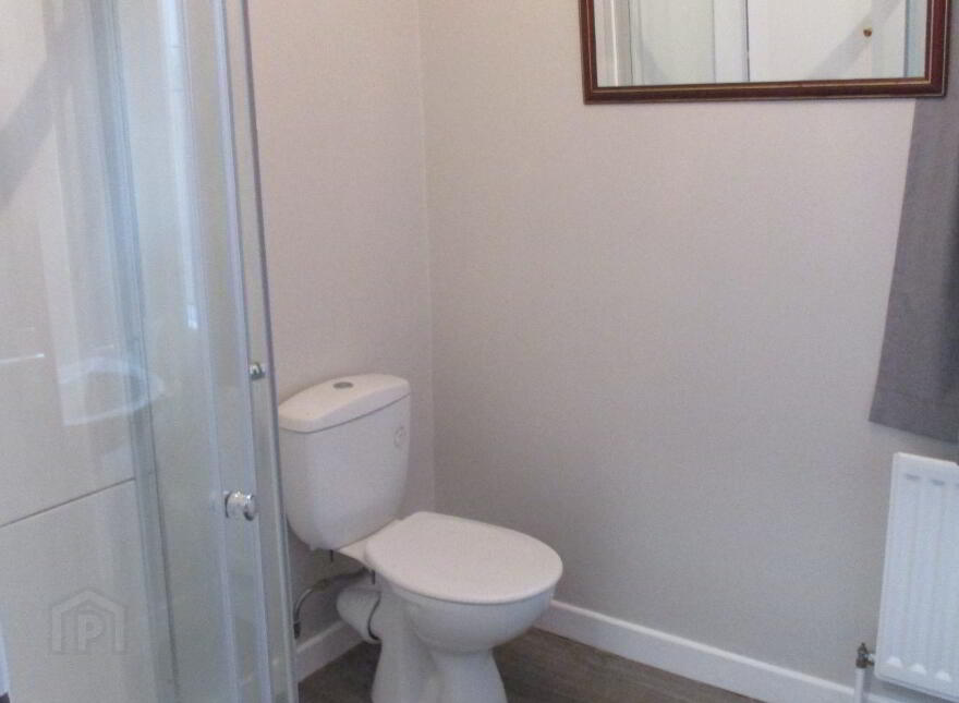 Great Apartment, 36B University Avenue, Queens Quarter, Belfast, BT7 1GY