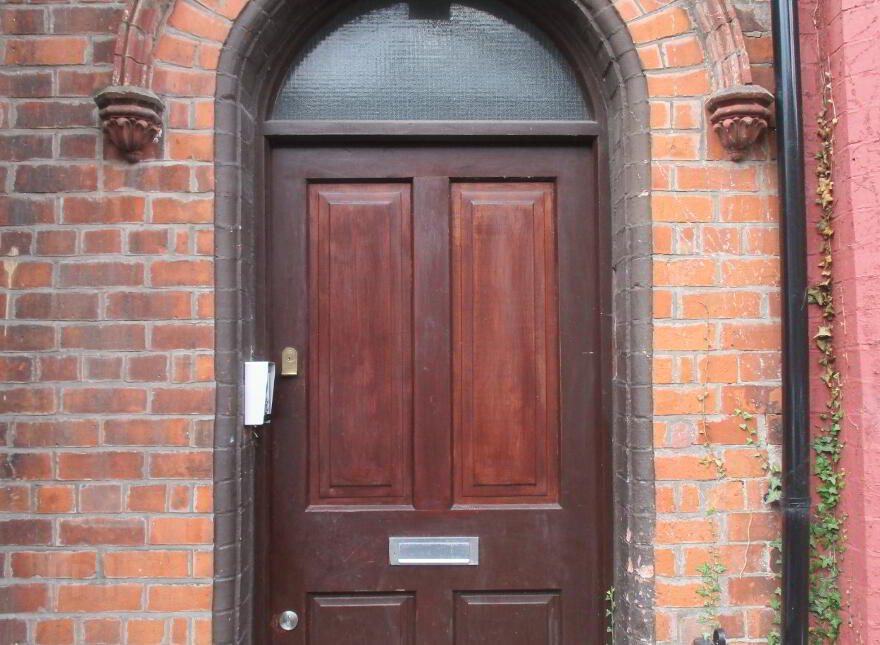 Great Apartment, 36B University Avenue, Queens Quarter, Belfast, BT7 1GY