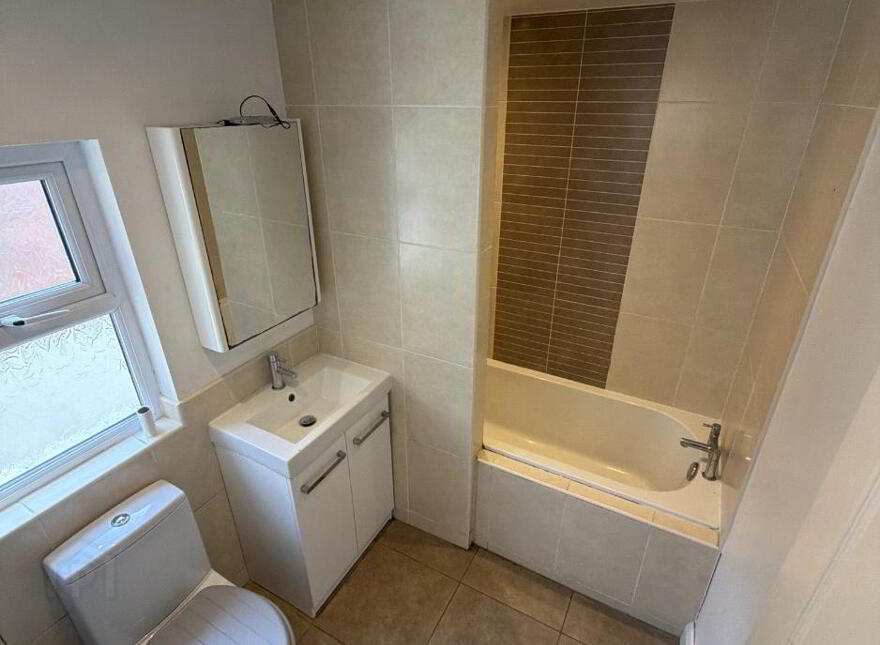 57 Sandhurst Drive, Belfast, BT9 5AZ